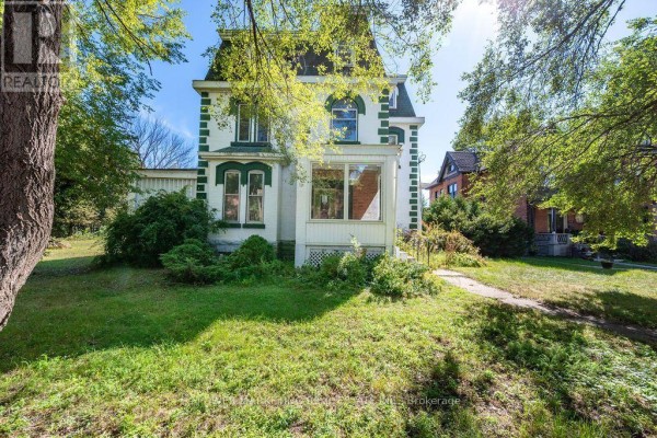 247 Victoria Street, Pembroke, ON K8A4K5 Photo 2