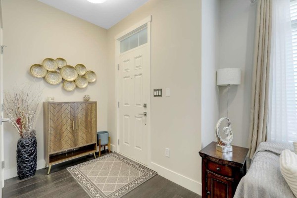 2472 164 Street, Surrey, BC V3Z0M8 Photo 4