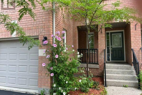 2473 Lazio Lane, Oakville, ON, photo 2