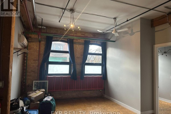 2474 - 2480 Dundas Street W, Toronto, ON M6P1W9 Photo 3