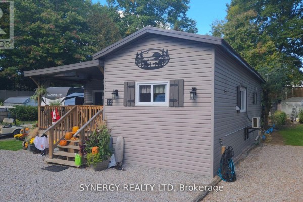 24749 Park Street, Strathroy Caradoc, ON N7G1P4 Photo 3