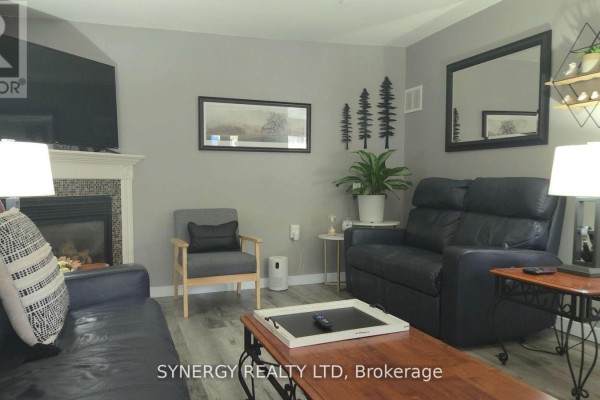 24749 Park Street, Strathroy Caradoc, ON N7G1P4 Photo 4