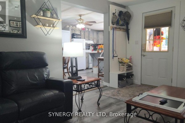 24749 Park Street, Strathroy Caradoc, ON N7G1P4 Photo 5