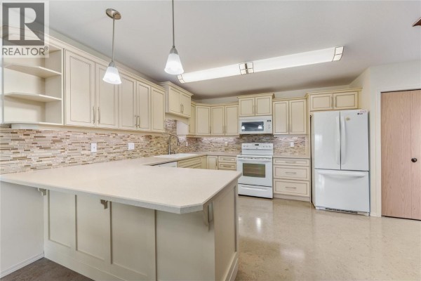 Kitchen - 2477 Ingram Road Unit# 310, West Kelowna, BC V4T1W7 Photo 5