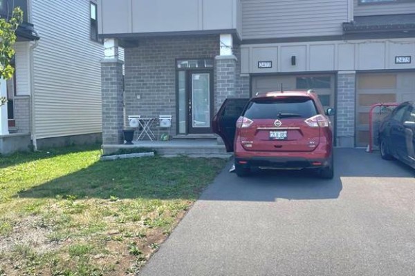Townhouse for rent at 2477 Watercolours Way, Ottawa, ON - MLS® uGY9A5