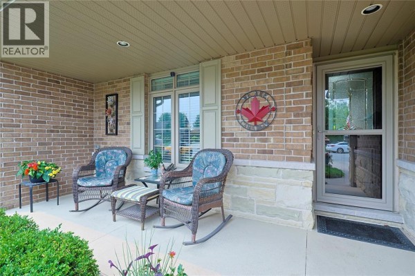 248 Bentley Court, Sarnia, ON, photo 2