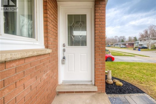 248 Cyrus Street, Cambridge, ON, photo 3
