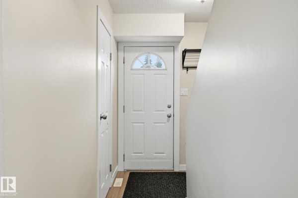 Primary Bedroom - 248 Dickinsfield Ct Nw, Edmonton, AB T5E5V8 Photo 4