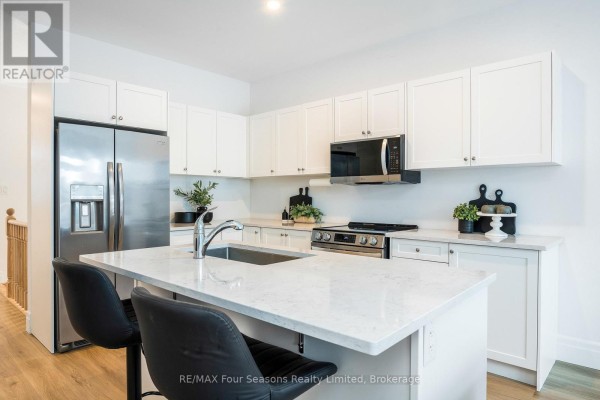 248 Duncan Street, Clearview, ON, photo 3