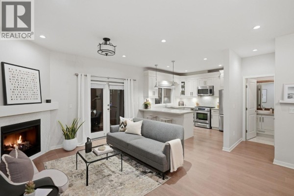 248 E 6th Street, North Vancouver, BC V7L1P5 Photo 5