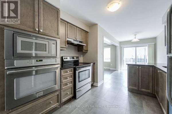 Family room - 248 Ellen Davidson Drive, Oakville, ON L6M0V2 Photo 4