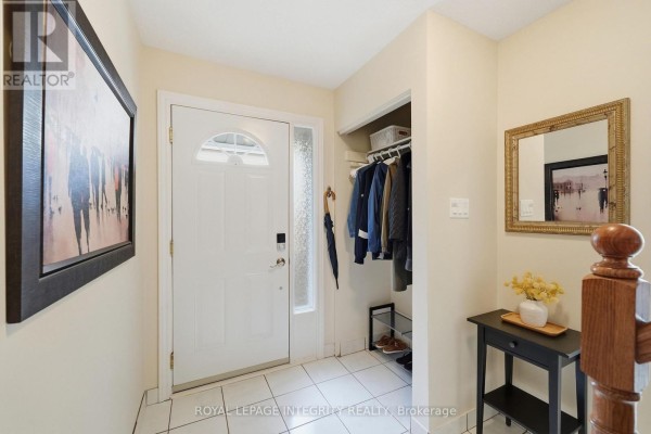 Living room - 248 Salter Crescent, Ottawa, ON K2K1Z2 Photo 4