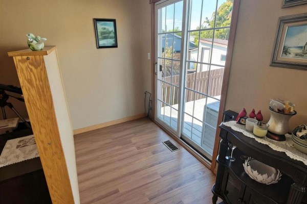 Living room - 248 Third Street E, Fort Frances, ON P9A1P8 Photo 4