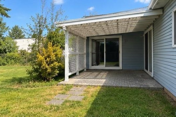 2480 Island Hwy, Campbell River, BC V9W2C3 Photo 3