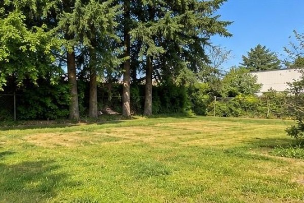 2480 Island Hwy, Campbell River, BC V9W2C3 Photo 4