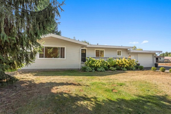 2481 Lefeuvre Road, Abbotsford, BC V4X1E3 Photo 2