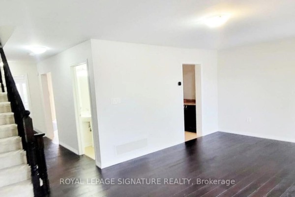 Family room - 2482 William Jackson Drive, Pickering, ON L1X0C3 Photo 5