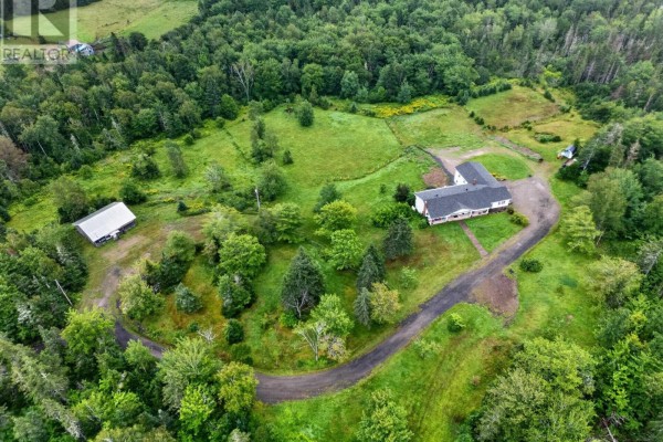 Bath (# pieces 1-6) - 2489 Coxheath Road, Coxheath, NS B1L1A5 Photo 5