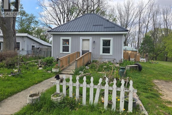 4pc Bathroom - 249 King Street East, Chatham, ON N7M3N3 Photo 3