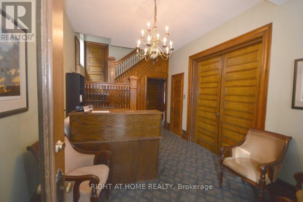 249 Mcleod Street, Ottawa, ON, photo 2