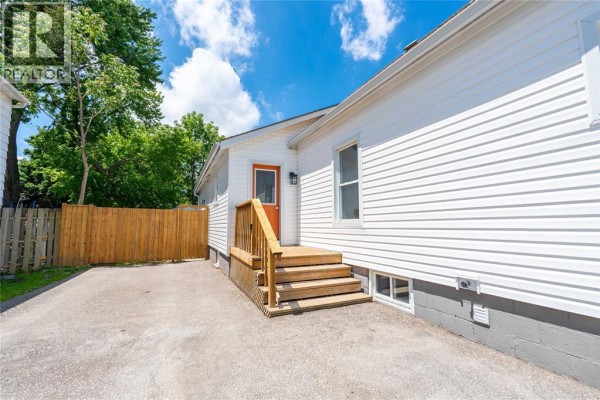 Bedroom - 249 Vidal Street South, Sarnia, ON N7T2T8 Photo 4