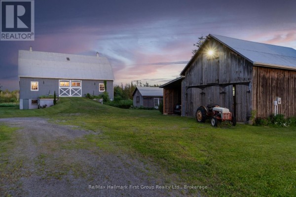 Den - 2491 County Rd 64 Road, Prince Edward County, ON K0K1L0 Photo 5