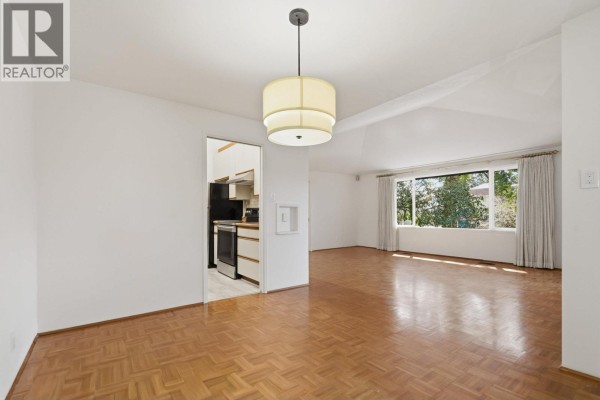 2493 Haywood Avenue, West Vancouver, BC V7V1Y2 Photo 5