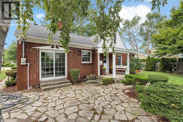 2494 Buckingham Drive, Windsor, ON, photo 3
