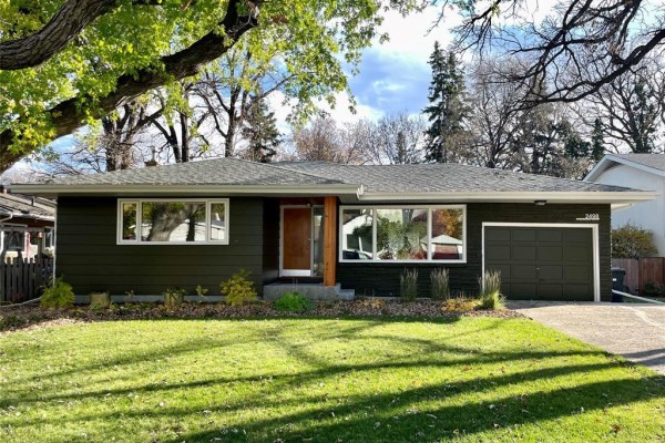 2498 Pinewood Drive, Winnipeg