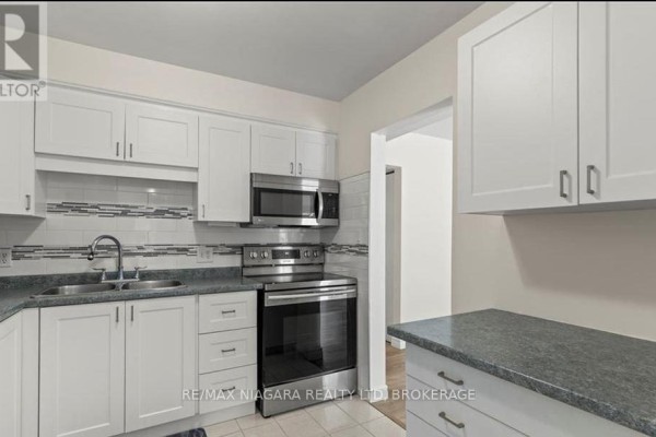 25 - 151 Parnell Road, St  Catharines, ON L2M3S4 Photo 3