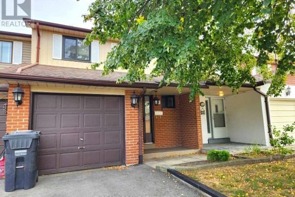 Kitchen - 25 - 25 Baronwood Court, Brampton, ON L6V3H6 Photo 3