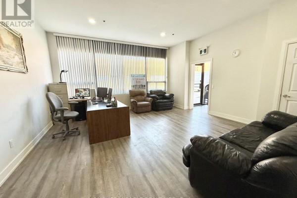 25 - 40 Pippin Road, Vaughan, ON L4K4M6 Photo 2