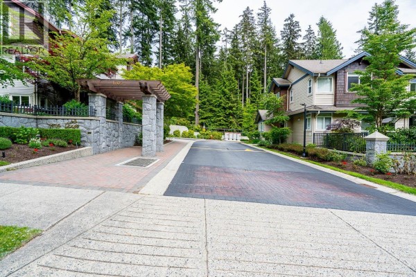 25 1705 Parkway Boulevard, Coquitlam, BC V3E3T3 Photo 3