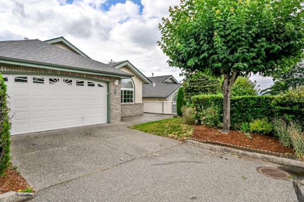 25 32777 Chilcotin Drive, Abbotsford, BC V2T5W4 Photo 2