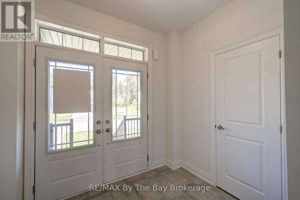 25 Amber Drive, Wasaga Beach, ON L9Z0R9 Photo 2