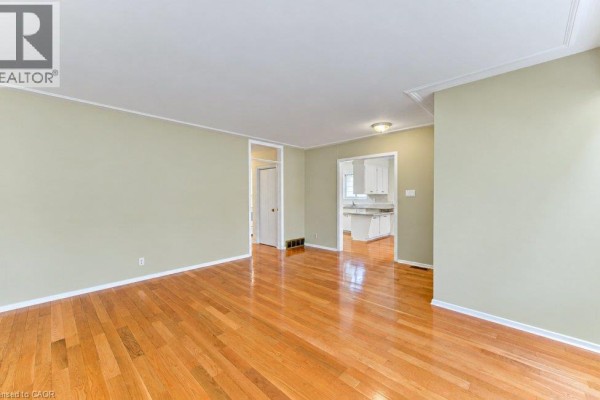 3pc Bathroom - 25 Applewood Avenue, Kitchener, ON N2B1V9 Photo 5