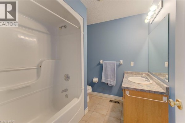 Bedroom - 25 Bankside Drive Unit# 2, Kitchener, ON N2N3M6 Photo 4