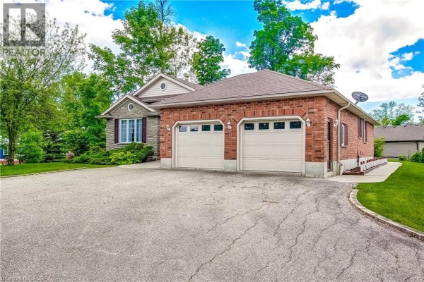Recreation room - 25 Bates Lane, Dunnville, ON N1A2W8 Photo 4