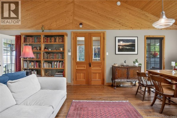 Living room - 25 Bell Hill Road, Long Point, NB E5N7W5 Photo 5