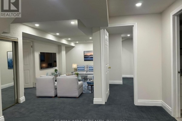 25 Caldbeck Avenue, Markham, ON L3S3H4 Photo 2