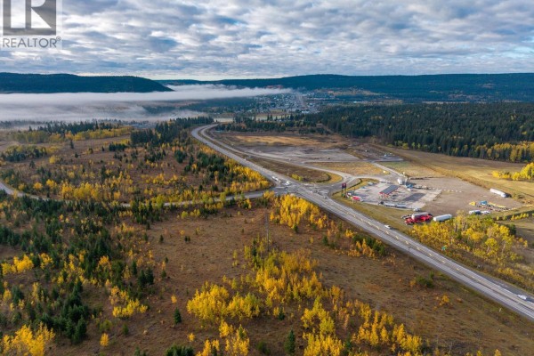 25 Cariboo 97 Highway, 100 Mile House, BC V0K2E1 Photo 5