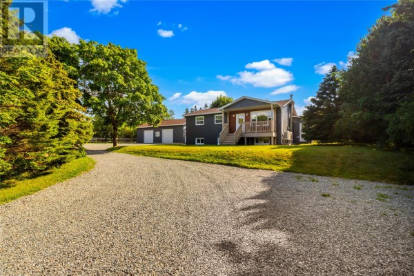 25 Chamberlains Road, Conception Bay South, NL, photo 2