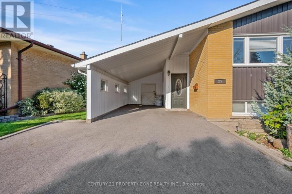 Kitchen - 25 Chatsworth Drive, Brampton, ON L6X2L8 Photo 3