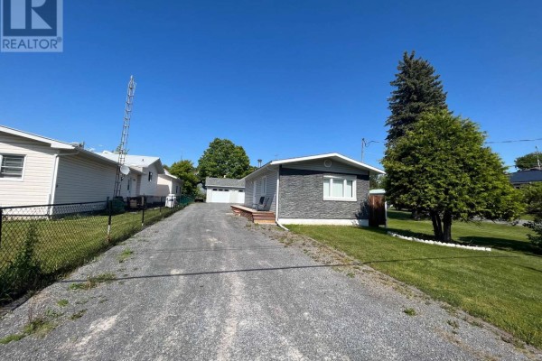 25 Church Street, North Stormont, ON, photo 3