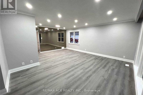 25 Courton Drive, Toronto, ON M1R1K7 Photo 3