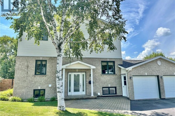 Bedroom - 25 Des Seigneurs Street, Edmundston, NB E3V5B1 Photo 3