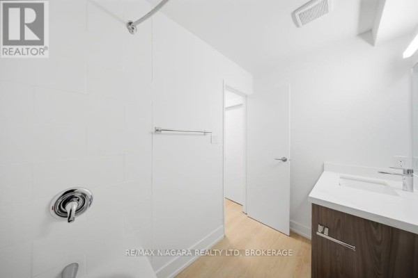 25 Downes Avenue, Prince Edward County, ON K0K2T0 Photo 4