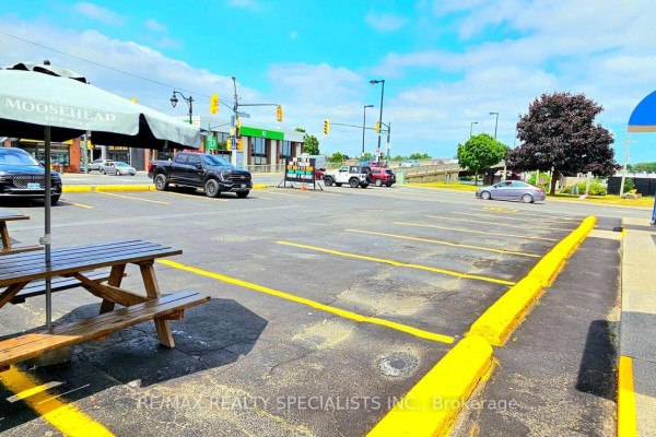 25 Dundas Street W, Quinte West, ON K8V3N9 Photo 3