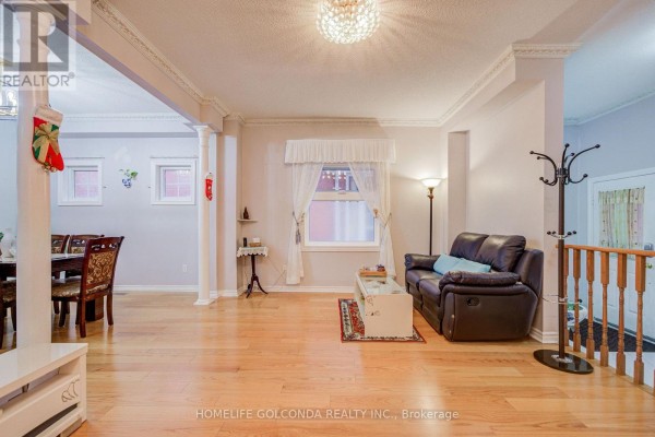 Bedroom 2 - 25 Eastpine Drive, Markham, ON L3R4Z2 Photo 5