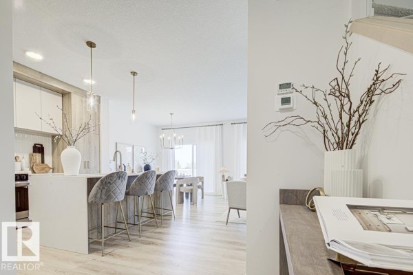 Dining room - 25 Empress Wy, Spruce Grove, AB T7X4B7 Photo 2